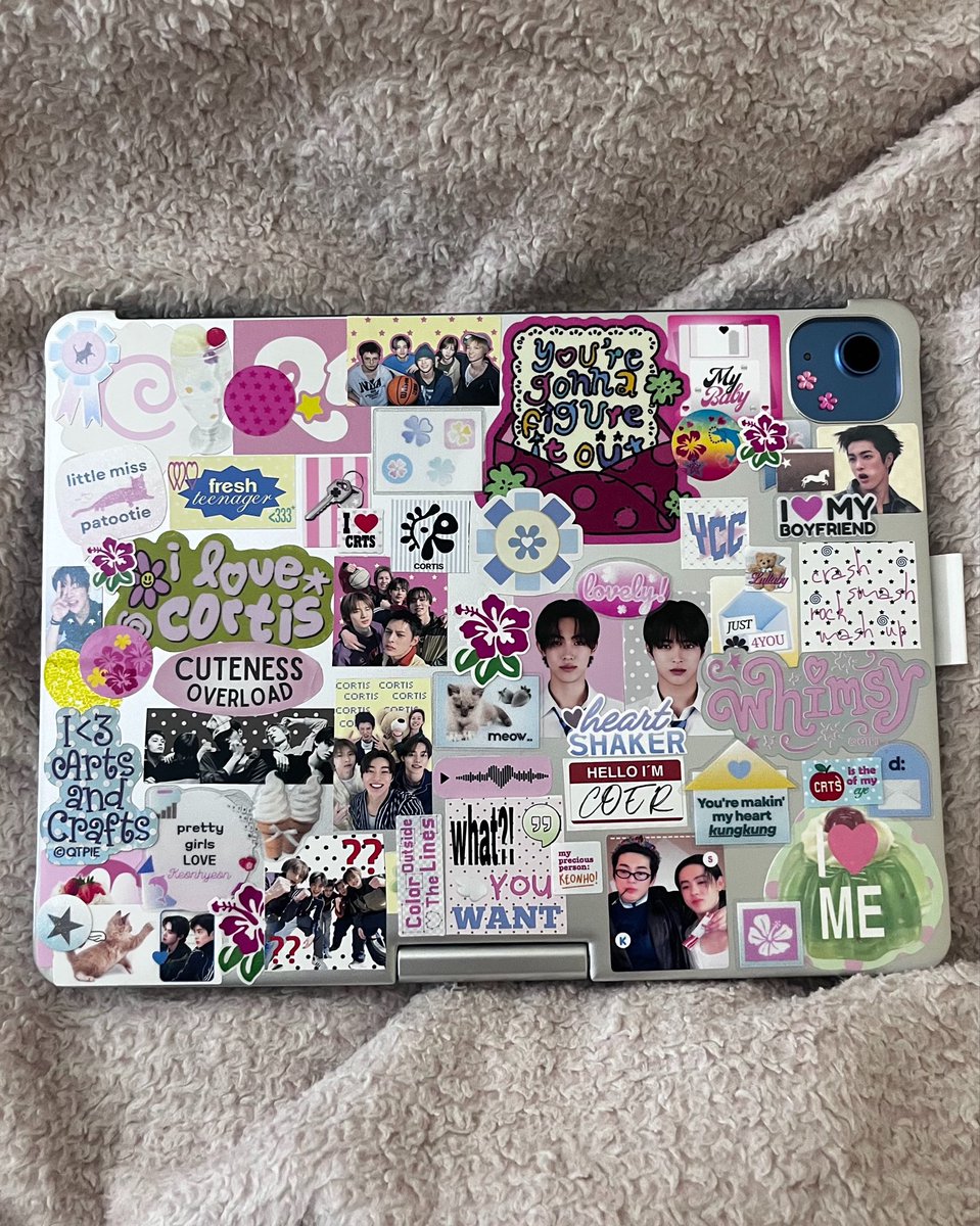 vouzesoir's tweet photo. GEMES BGTTTTTT i love stickers and personalizing everything https://t.co/Jsj7hAxDwP