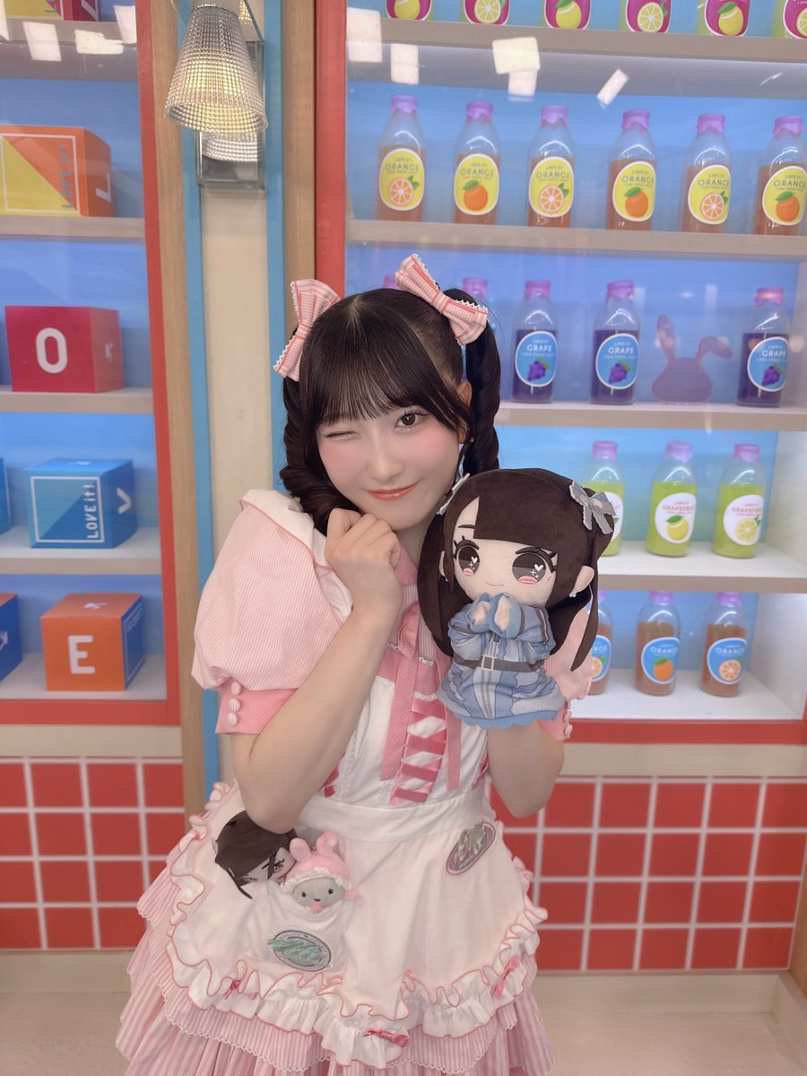 _sakurai_momo_'s tweet photo. 今朝の #ラヴィット みてくれましたかっ？🐰ྀི
スタジオでVTRみることができて
感激(きゅん♡)でしたっっ🥹💫

企画はビリビリにがにがだったけど､楽しすぎてきゅんきゅんももきゅんだったよ🤭🍑ྀི

そしてだいすきゅんなにこるんさんっ💖
ご一緒できて本当に嬉しかったです🥺ྀི💗
#きゅんかわ https://t.co/rnftUXMcM1