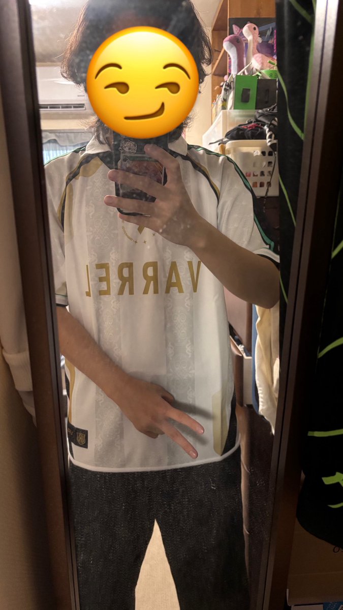 hato_gameval's tweet photo. VARRELユニフォーム届いた！
VARRELがんばれーーー！！
@_VARREL @VARREL_VALORANT
@C1ndeR_vlrt @Foxy9fps @XuNavlrt
@KlausVLRT @sinsangbeom06 @zexyzin @TK9_wn @R3THME_ 
#VLWIN https://t.co/6LYAj4iQr1
