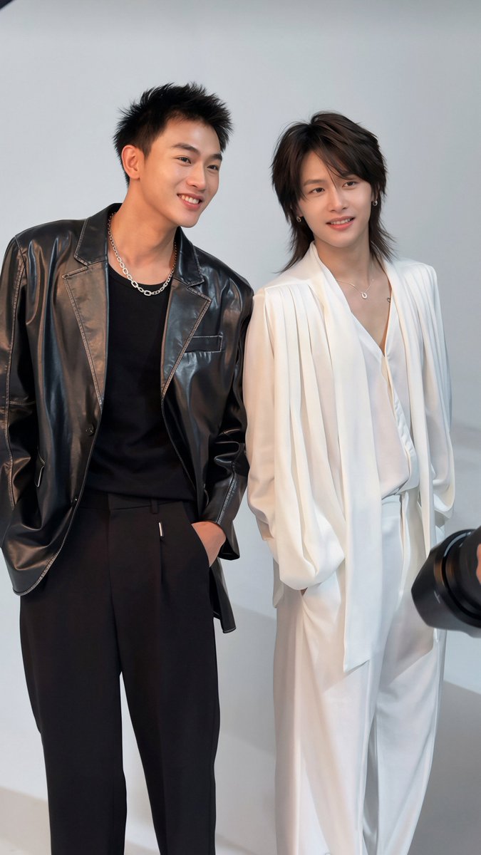 dongyangie's tweet photo. The most visually appealing cbl pair with insane chemistry🥺✨

#XiongYiwen #LiuJingyu https://t.co/ULi4ic3GsO