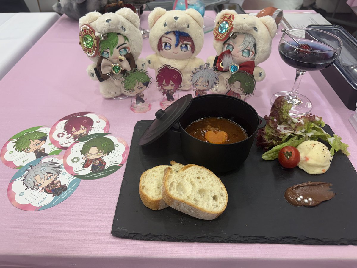 fbk__ibk's tweet photo. ついさっきアニカフェいた https://t.co/mFf4lD4v7P