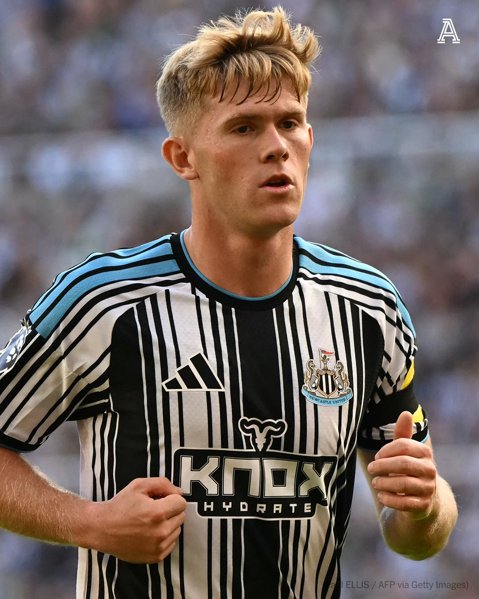 TheAthleticFC's tweet photo. Manchester United are, at present, ruling out the financial pursuit required to persuade Newcastle United to part with primary left-back target, Lewis Hall.

Bringing in a player now on a temporary basis would keep Hall as an option free for next summer.

Newcastle head coach Matthias Jaissle said there is “no chance” Hall leaves.

✍️ @lauriewhitwell and @polballus

🔗 https://t.co/kaFHD51pJ0