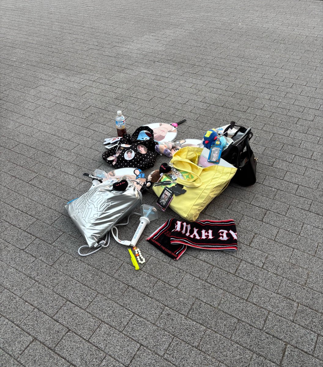 o1brb_'s tweet photo. TREASURE THE STAGE 2026 NEW WAV:LIVE IN JAPAN

2026.08.23 in FUKUOKA🩵.*･ﾟ https://t.co/vDEk5uKTCT