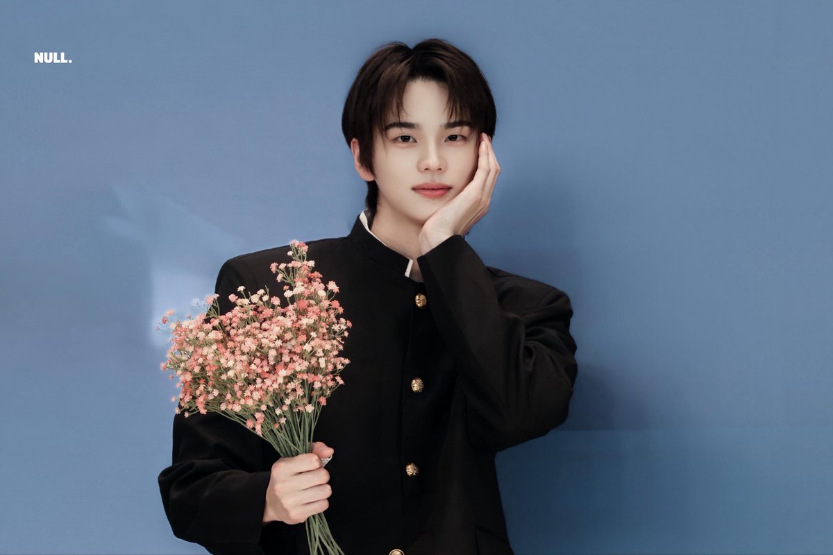 shinyuarchive's tweet photo. [📸] YZY Beijing Fansign #SHINYU #신유 https://t.co/z1h6YIeKSh