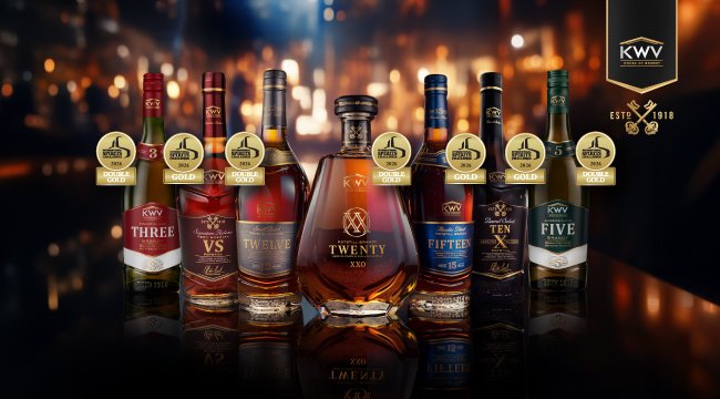 JoziStyle's tweet photo. Win a bottle of KWV XXO 20 Year Old Potstill Brandy (Worth R1,999.99)!

This award-winning brandy is for the connoisseur who appreciates the craftsmanship and patience of a 20 year old brandy. 

REPOST TO ENTER 👉🥃🇿🇦 https://t.co/RCD4DIy9vO