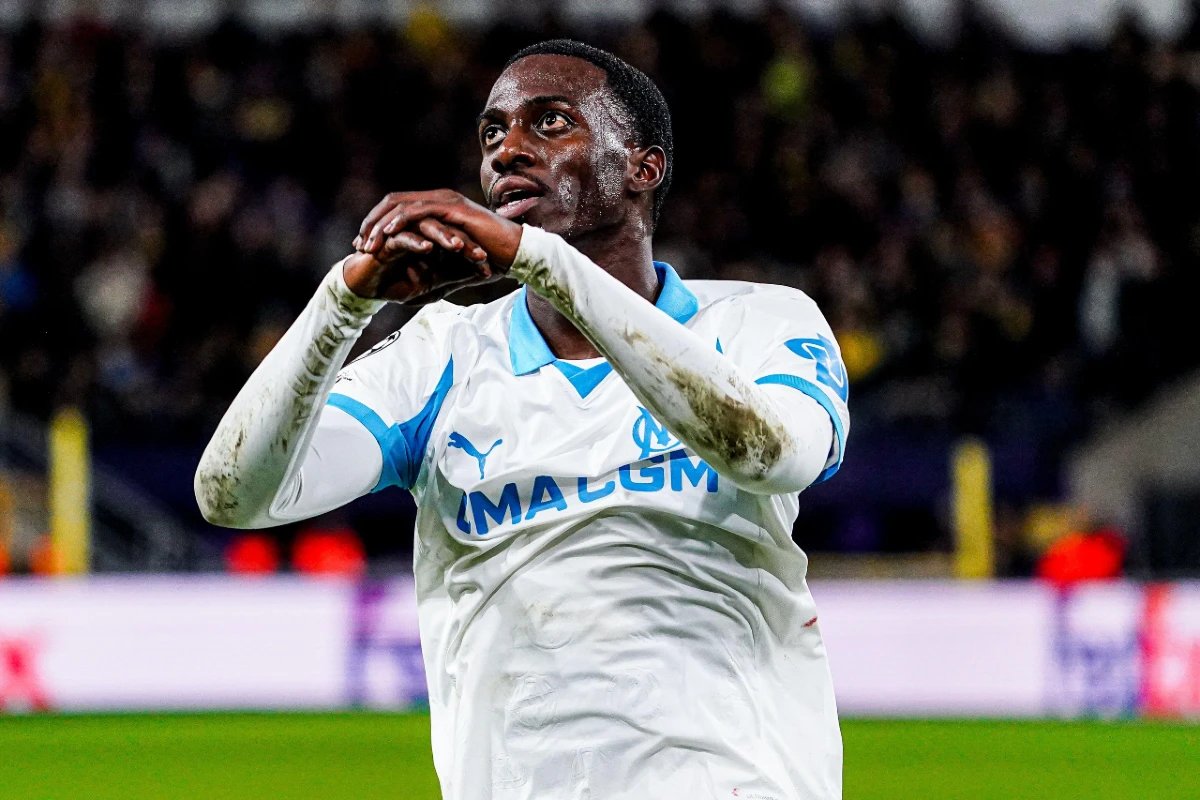 Omflashinfo's tweet photo. 🚨 Selon certaines sources, Timothy Weah a rejeté une offre récemment.

Le joueur se sent bien et ne compte pas quitter le club phocéen.
#TeamOM #OM 

(@laprovence) https://t.co/kCnRIT8JPc