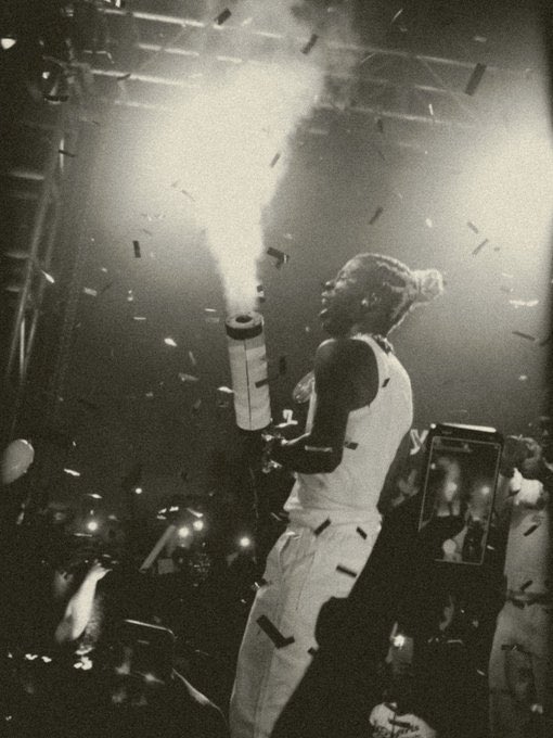 VastLandd's tweet photo. Seyi Vibez live in Ghana 2026. 🇬🇭

📸:@_Jonasbab https://t.co/DtJgVZwwA5