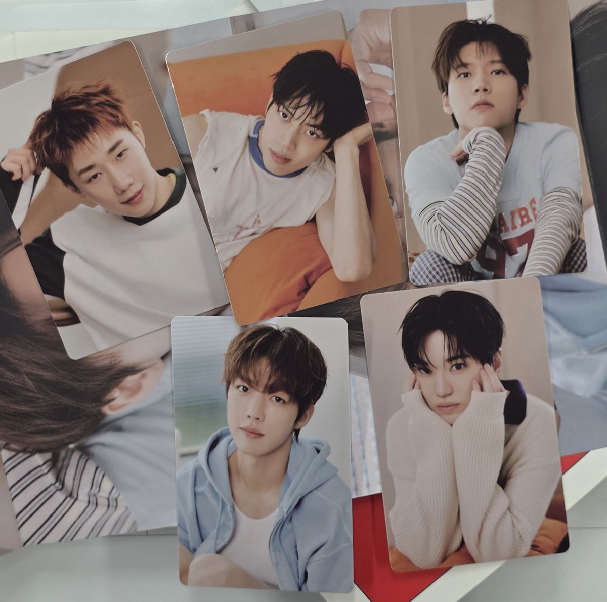 luvxoh's tweet photo. 남찍사 포카도 이뿜
묭자없는거 너무아쉬워어.. https://t.co/8RgZ0i8VNW