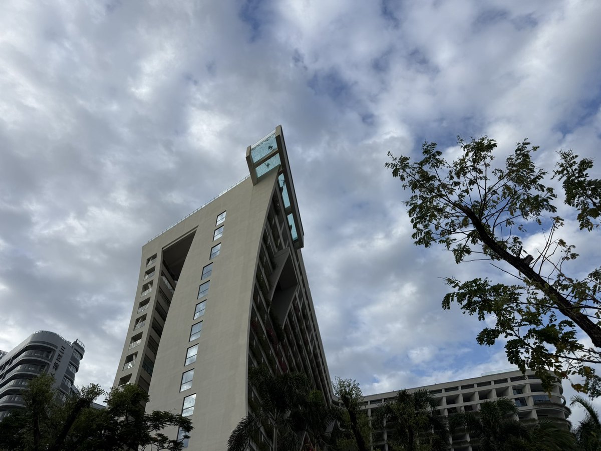 shine35tw's tweet photo. 在三亚的酒店🏨#三亚夫妻 #三亚fq #三亚3p https://t.co/Xi2Hw165bD