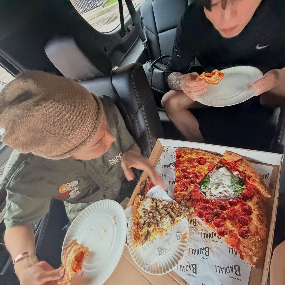 jimisite's tweet photo. Feeling very #included right now thank you taebear https://t.co/IZMnP5B7IE