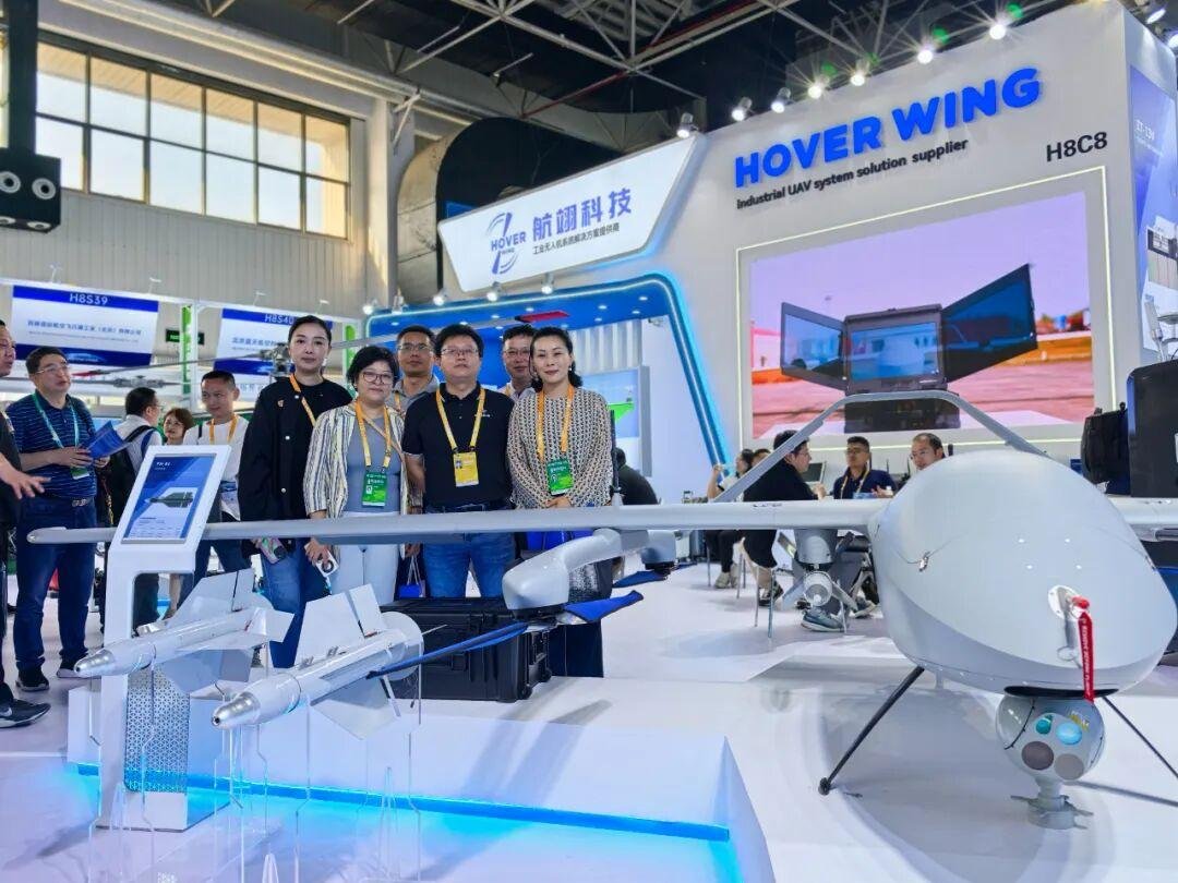 leone_hadavi's tweet photo. The ZT-150V has also been spotted with reverted rotor boom configuration at the Zhuhai International Airshow in 2024 (see pics.). A hybrid version of the "HW150V" was also spotted by @JanesINTEL with yet another rotor boom design in Ryadh in 2024: https://t.co/9TEzYAhX42 https://t.co/ZYCranE9bI