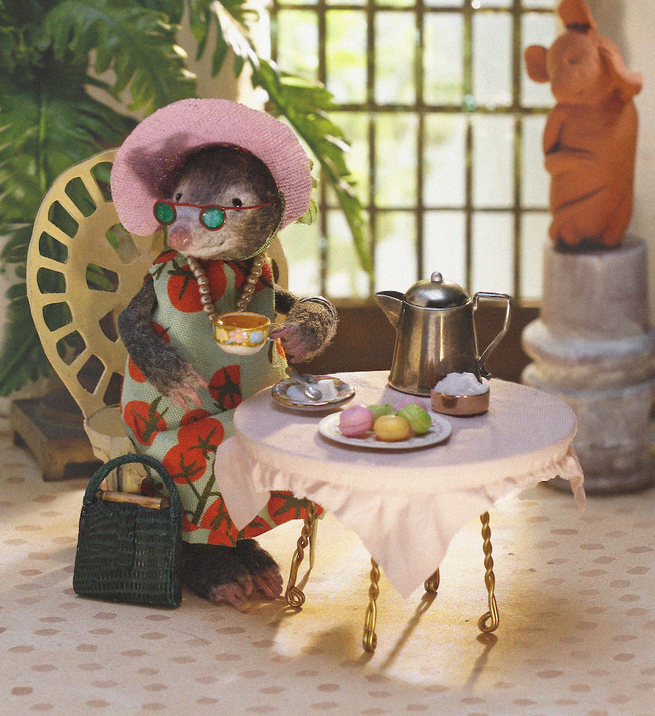 magrudy's tweet photo. Tea with Ms. Mole https://t.co/kjN8c5luwv