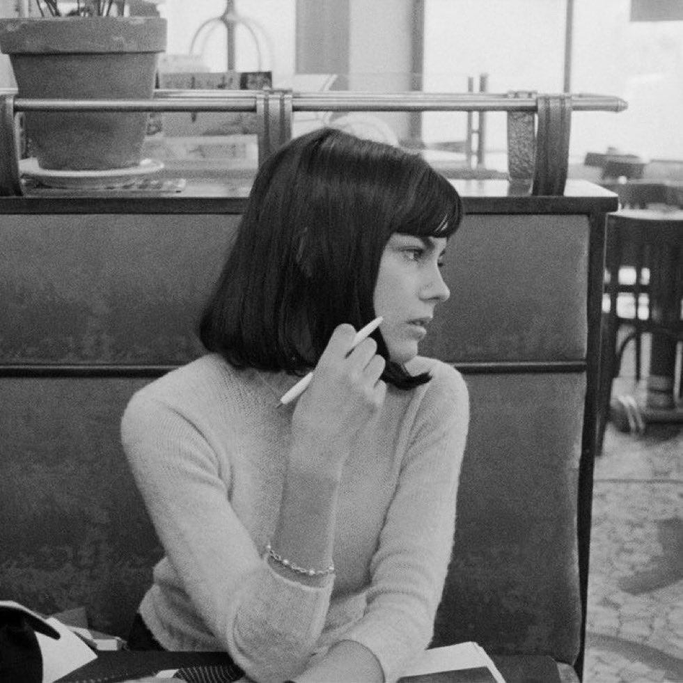 Jopolkadot's tweet photo. Masculin féminin

Godard
1966 https://t.co/tL8SpKX4Hn