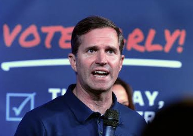 moddempatriot's tweet photo. （@PoliGSim)
Andy Beshear's rally in Madison  Square, New York City 

(See Below) https://t.co/IuUyRXHZKJ