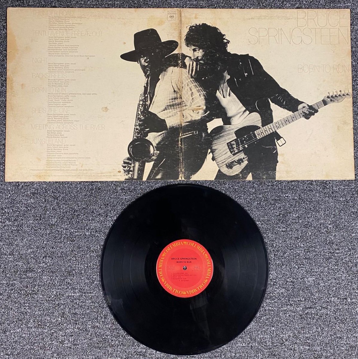 ClassicRockPrty's tweet photo. Today in 1975 Bruce @Springsteen releases his third and breakthrough album #BornToRun What is your favorite song on the album? Rock #ClassicRock #BruceSpringsteen #BruceSpringsteenAndTheEStreetBand #EStreetNation #Vinyl #RockOnRock #TodayInRock #ClassicRockParty #CRP https://t.co/CcBTxzu1YM