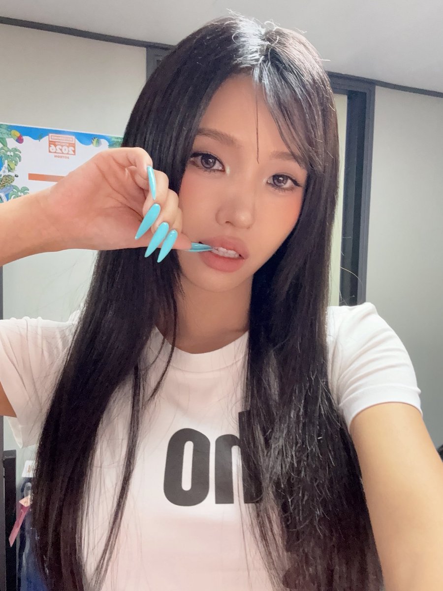 kchartsmaster's tweet photo. SOYEON announces first full album 'Awesome Life.' Out September 7. https://t.co/UUwAhFpZM7