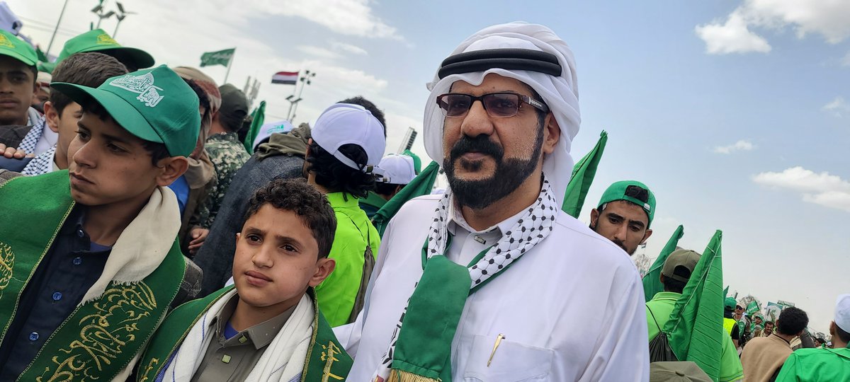 ALNADER_555's tweet photo. من صنعاء المنورة،  من صنعاء المولد النبوي 
من ميدان أنصار آل بيت رسول الله 

نقول : لبيك يا رسول الله . #المولد_النبوي_الشريف https://t.co/hWlI7gZ02U