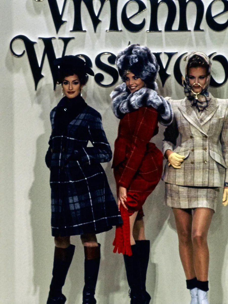 _ArchiveFashion's tweet photo. Vivienne Westwood Fall 1994 collection https://t.co/3cSLxfursh