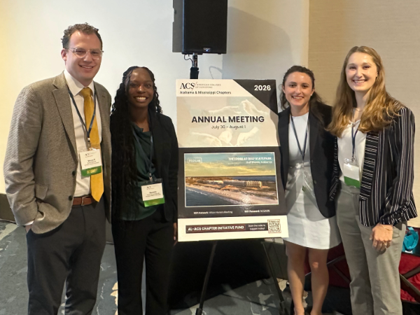 UABSurgery's tweet photo. UAB Department of Surgery residents swept the awards for residency competitions at the annual Alabama/Mississippi Chapters of the American College of Surgeons Annual Meeting. 

🏆 Read about their accomplishments and awards here: https://t.co/vD9vOkt5Yh. https://t.co/h0CFRr10sy