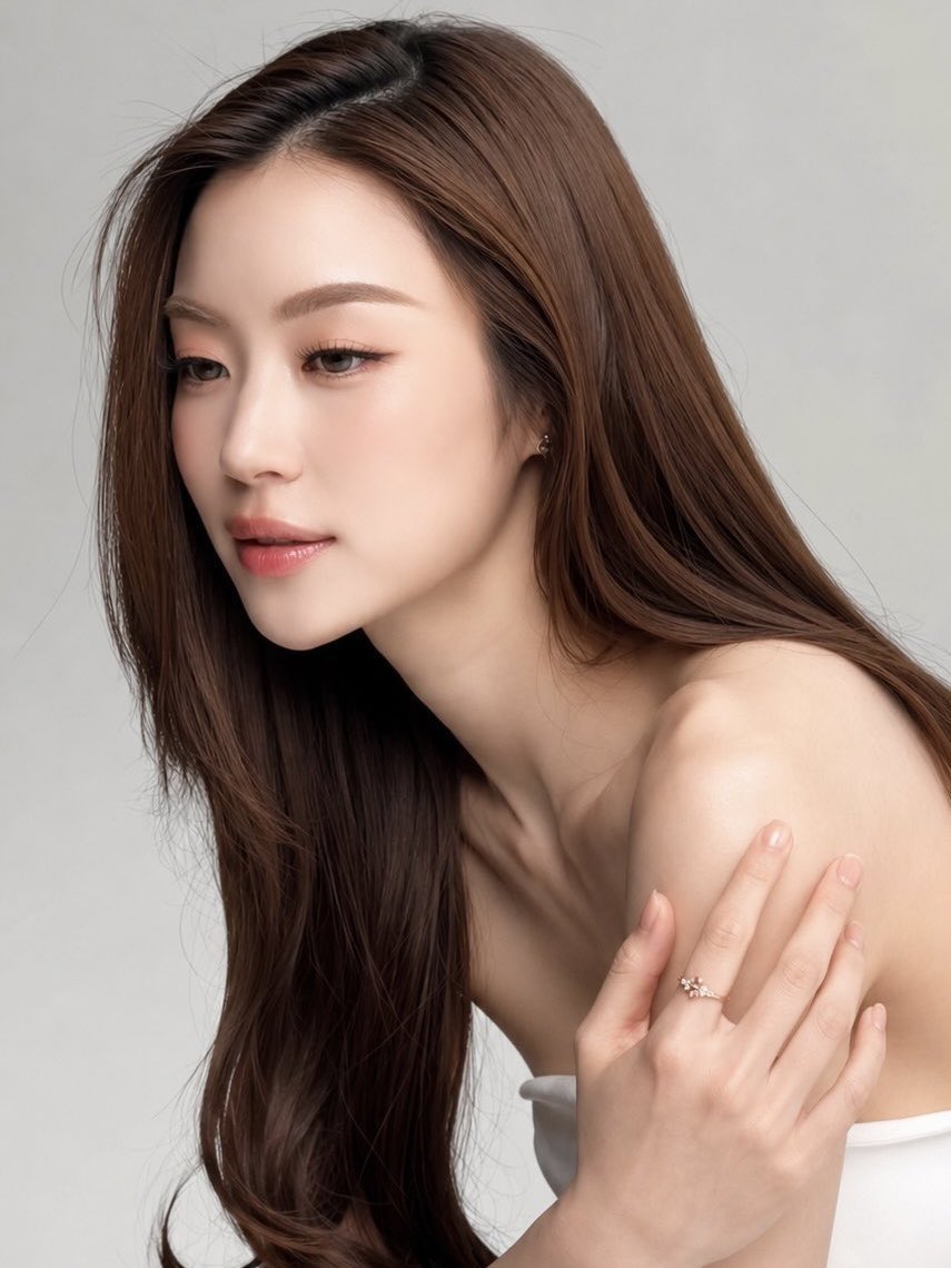 GUMBERBEARH_TH's tweet photo. มุมไหนชีก็สวยอะ โครงหน้าลูกรักพระเจ้า ใบหน้าสวยมากก สวยสะกดสายตาทุกมุม https://t.co/hgCw8QCC5w