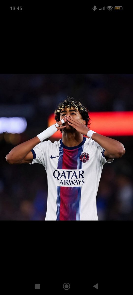 MrCarlbator's tweet photo. @livesfoot @elchiringuitotv En 2017 Neymar aussi a quitté le centre d'entraînement en premier

Campos et Enrique ont dit que le Mercato 

Luis Enrique veut faire jouer Désiré Doué au milieu de terrain 

Lamine Yamal au PSG ⏳⏳⏳ https://t.co/y4NJSEAMNL