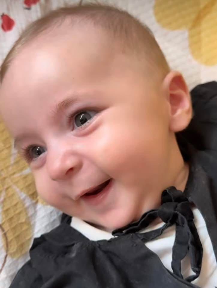 Linazakhour2's tweet photo. This is Leandra, a 5-month-old Lebanese baby girl diagnosed with SMA.
She urgently needs life-saving gene therapy,
All she needs is a chance to live.
@HHShkMohd
@MohamedBinZayed
@MBRInitiatives
@DubaiCares
@DXBMediaOffice
#SaveLeandra #Leandra #SMA #Lebanon #min_albe_la_albak https://t.co/7cpOAGlyko