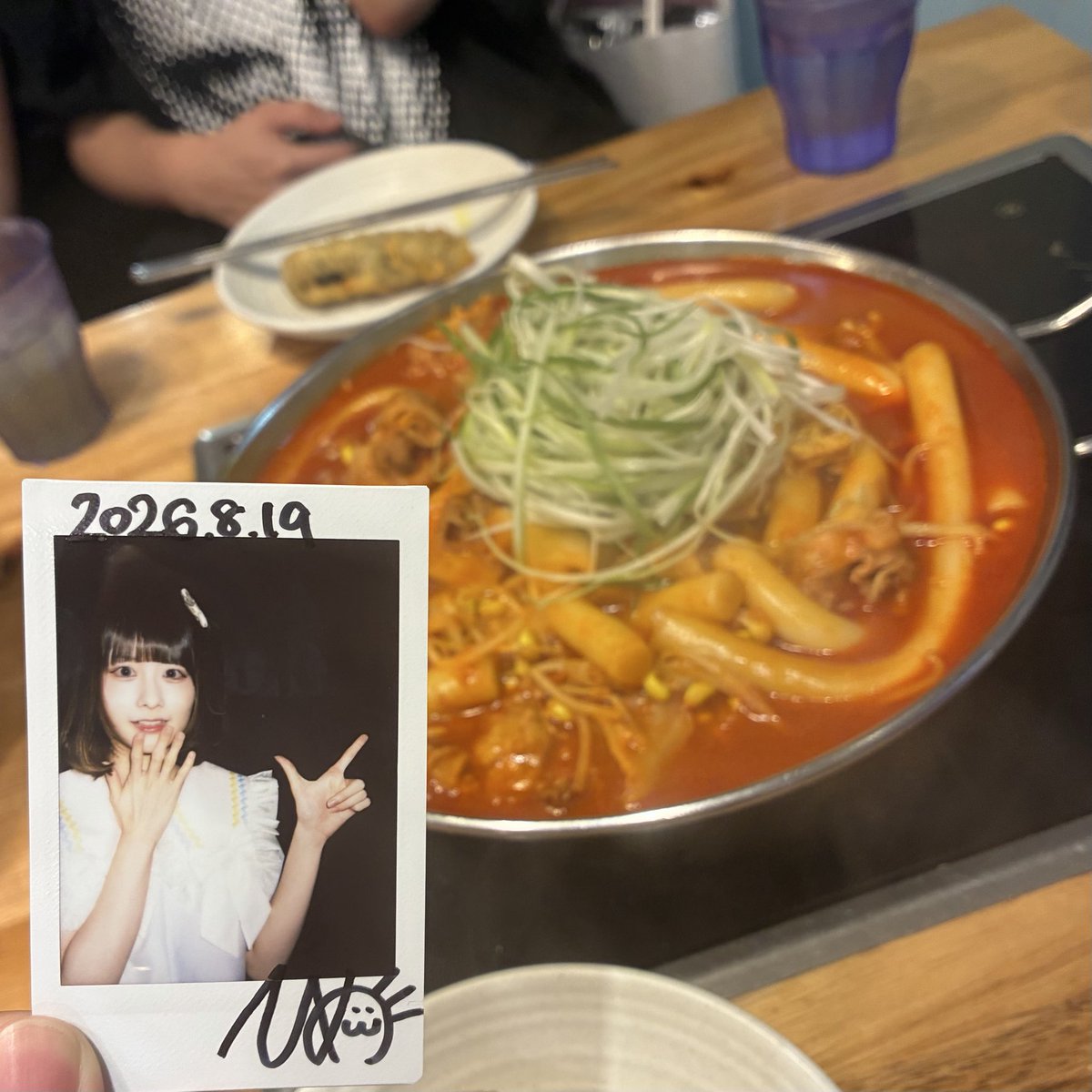 koara_o's tweet photo. 旅行に持っていくためのチェキ♡のおかげで旅行先でも姫子ちゃんと一緒だったよー♪(微妙な写真しかなくてガーン🙀💧)
 #神様仏様姫子様 https://t.co/YXmqYuFyIa