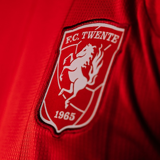 fctwente's tweet photo. ⚽️🔴 Supporters zondag niet welkom bij uitduel met SC Cambuur

“Zeer teleurstellend”

➡️https://t.co/lxxG9H4L25

#FCTwente | #CAMTWE https://t.co/kqRe23ic5h