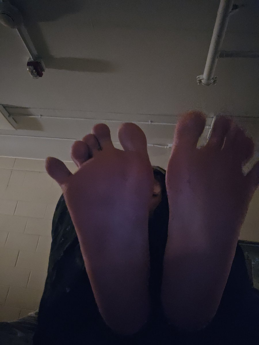 VeeTheDom's tweet photo. Need a finsub now 
Accepting cash app and PayPal 
https://t.co/858P6qAez1
https://t.co/InkLDt4RbC https://t.co/YbRQN2QOb9