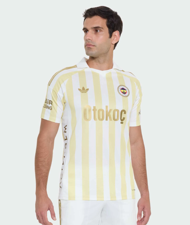 ayhankayan14's tweet photo. Fenerbahçe yarın turu geçerse 1 kişiye yeni sezon forması hediye etmek istiyorum 🎁

RT lemeniz ve beni takip etmeniz yeterli..

Diğer fenomen FB li arkadaşlarımı da bu toteme davet ediyorum.

Haydi inşallah 🙏 💙💛 https://t.co/n84YgFTaMl