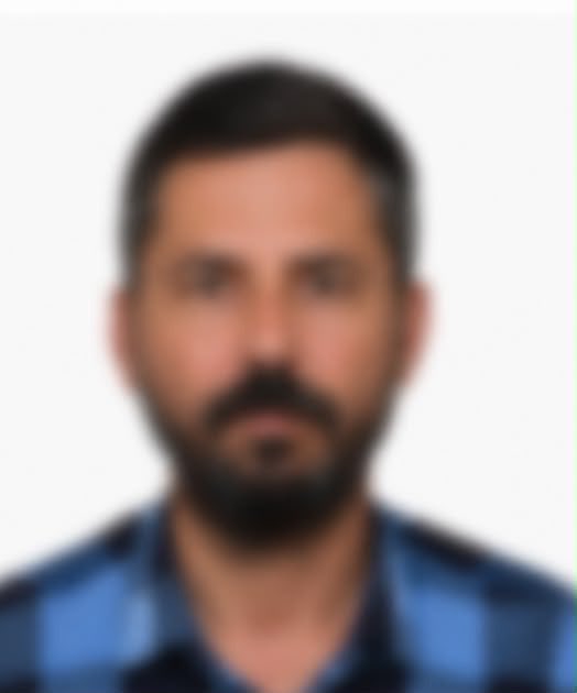 ihsanyalcinTR's tweet photo. 🔴KARISI DEĞİL ESKİ SEVGİLİSİYMİŞ

🔴2 YIL ÖNCE AYRILMIŞLAR!

🔴SİLAHIYLA TESLİM OLDU…

Gaziosmanpaşa’daki erkek şiddetinin detayları belli oldu.
Saldırgan erkek, vurduğu kadın ile sevgiliymiş.
İki yıldır da ayrılarmış.
Ama takıntısı devam ediyormuş.
Kadının başka biriyle görüştüğü iddiası üzerine kadının yolunu kesiyor.
“Beni nasıl aldatırsın?” diye kurşun yağdırıyor.
Kadın ağır yaralı.
Saldırgan ise silahıyla birlikte teslim oldu.