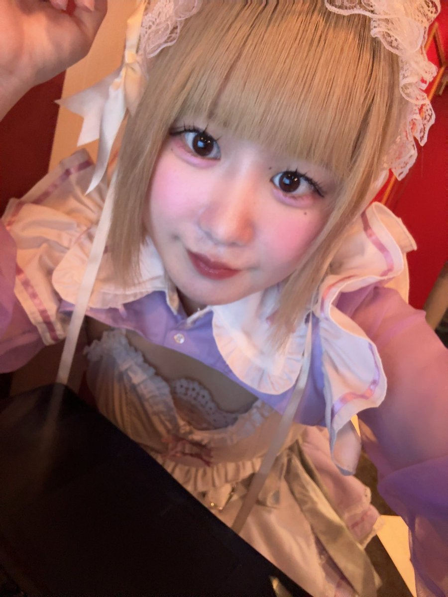 mokacha25's tweet photo. いまーーす！！！
パソコンのひかりかりた

#コンカフェ #自撮り界隈 #いいね返し https://t.co/xhH0NDgKY9