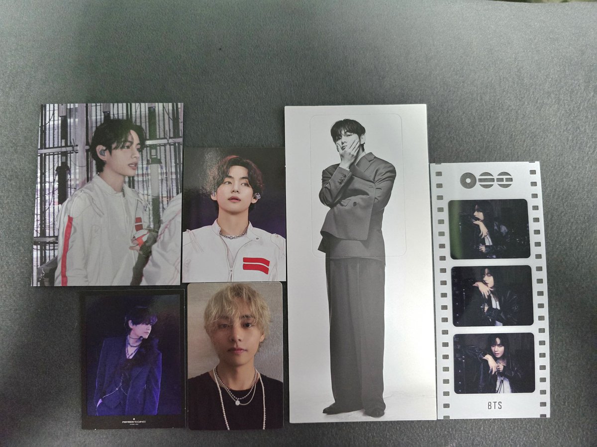 Namenananam's tweet photo. ꒰ ♡ พร้อมส่ง ꒱ ♡ 

✎ ̼ การ์ดแทฮยอง  ทั้งหมด 300 บาท

📮 Free shipping  

 #ตลาดนัดบังทัน #การ์ดแทฮยอง #ตลาดนัดรถไฟบังทัน https://t.co/kDEcOahUYL