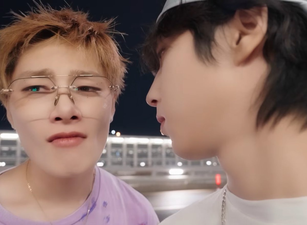 CH4NSMILE's tweet photo. Sight… *opens ao3* https://t.co/OYvlxieLKC