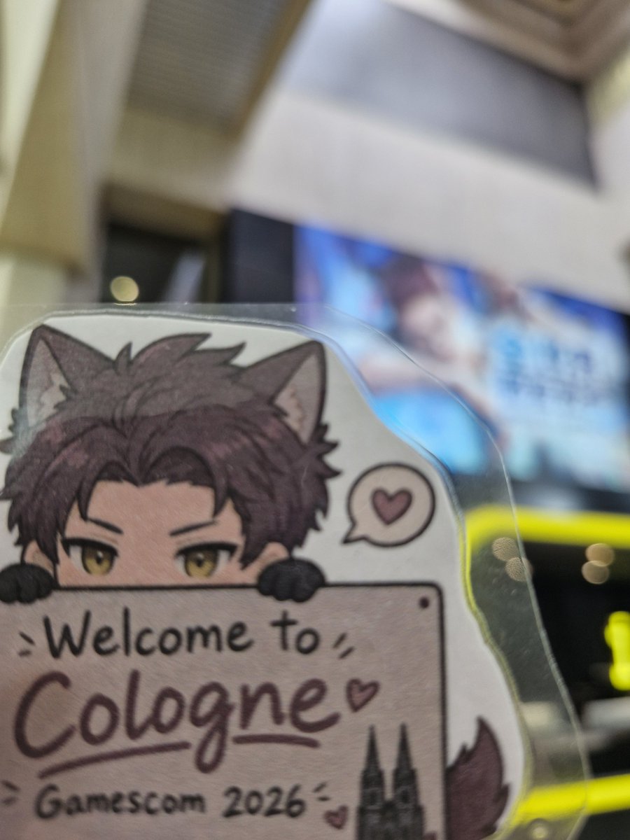 Lunelle_Valko's tweet photo. First stop cologne airport 🐺🐺
With @KisuCookie and Valko
#gamescom #6LIsAtGamescom #ValkoIs6thLI https://t.co/NOmiYzn39m
