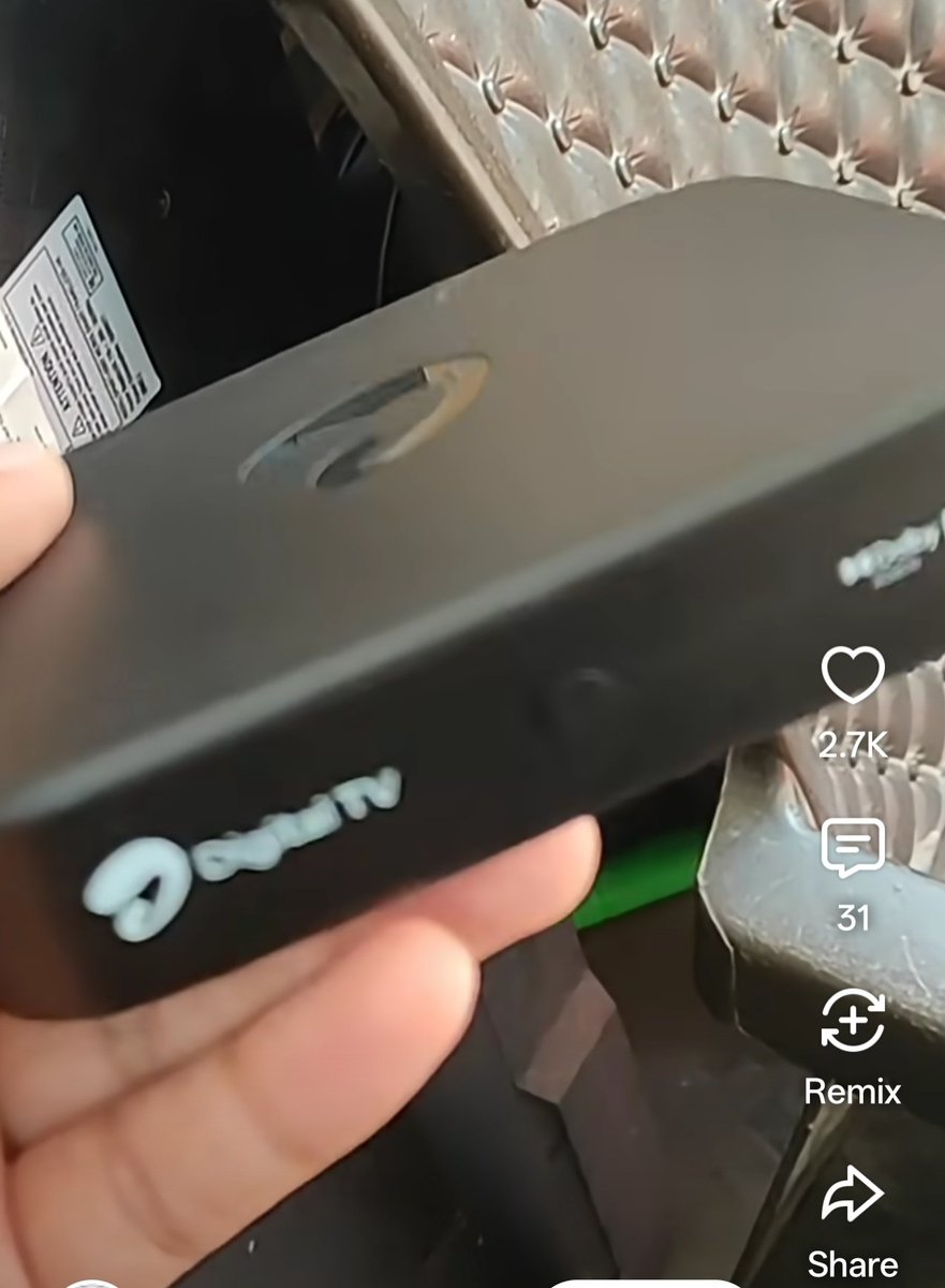 BrijjRajj's tweet photo. Just Ordered 1 More #Airtel DTH Connection For My Room #MNPlus #StarMovies #MoviesNow #RomedyNow #StarMoviesSelect #USA #SonyPIX https://t.co/NdG41ULUst