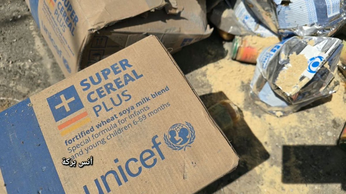 Timesofgaza's tweet photo. The extensive destruction left behind at a warehouse storing food and nutritional supplements for children, operated by a charitable organization, following an Israeli airstrike on a residential area belonging to the Fayad family in western Deir al-Balah last night. https://t.co/SvveUe0FYt