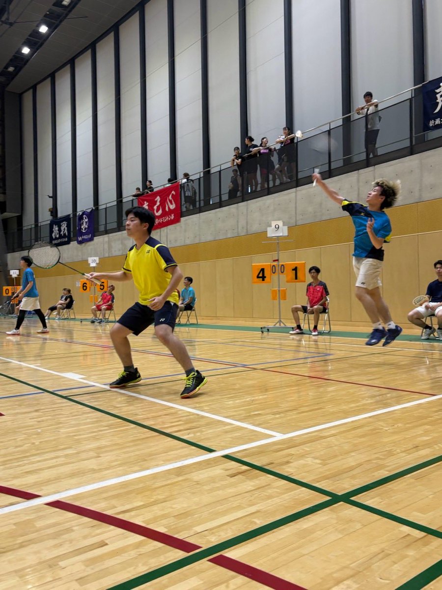 kubc2011's tweet photo. 《男子ダブルス　1回戦》
永森・本間　0-2　赤羽・中村(金沢工業)
鎌田・長谷　2-1　谷・中木(上越教育大)
飯田朗允・矢嶋　2-0　濱屋・石川(新潟食糧農業)
久保・木幡　0-2　池田・平(金沢学院)
小島・堺　2-0　関根・長谷川(金沢工業)
寺田・飯田裕介　0-2　山根・西岡(金沢工業) https://t.co/NA5HT8VJUB