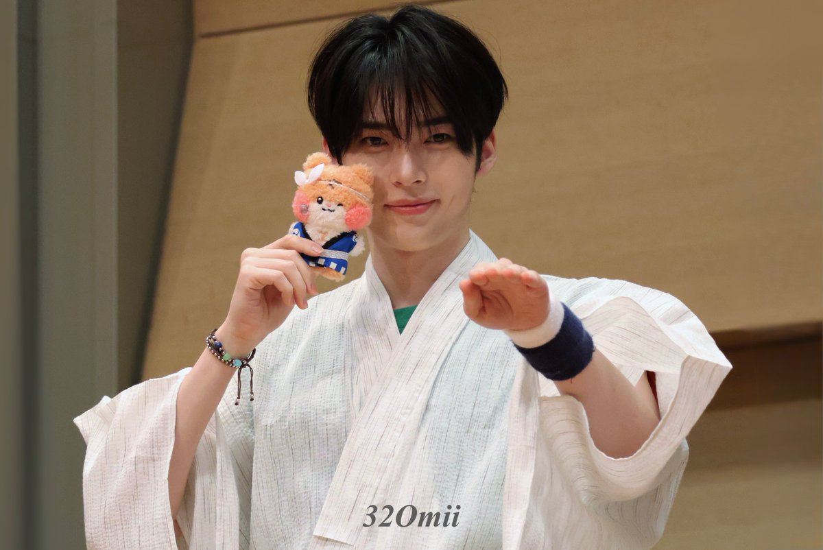 32Omii's tweet photo. 260825

#성한빈 #SUNGHANBIN #成韩彬 #ソンハンビン #제로베이스원 #ZEROBASEONE #ZB1 https://t.co/FecjqiIY3E