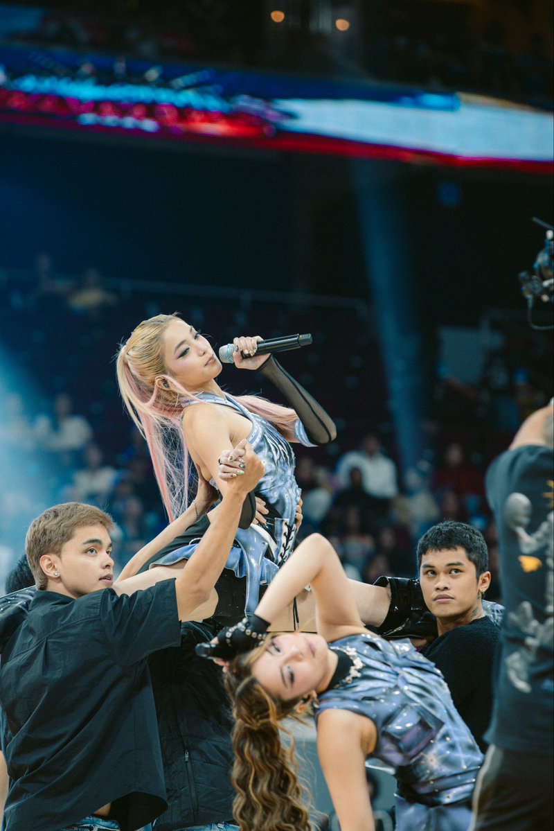 dnaofficial_ph's tweet photo. Thank you to everyone who cheered us on during our performance of “Spider” 🕷️ at last Sunday’s Star Magic All-Star Games!
We had so much fun performing for all of you! ❤️
📸 @yancaringal_ / @uncvr.ph
#DNA #DNA_ph #Spider #StarMagicAllStarGames2026 https://t.co/h5ku6Doewi
