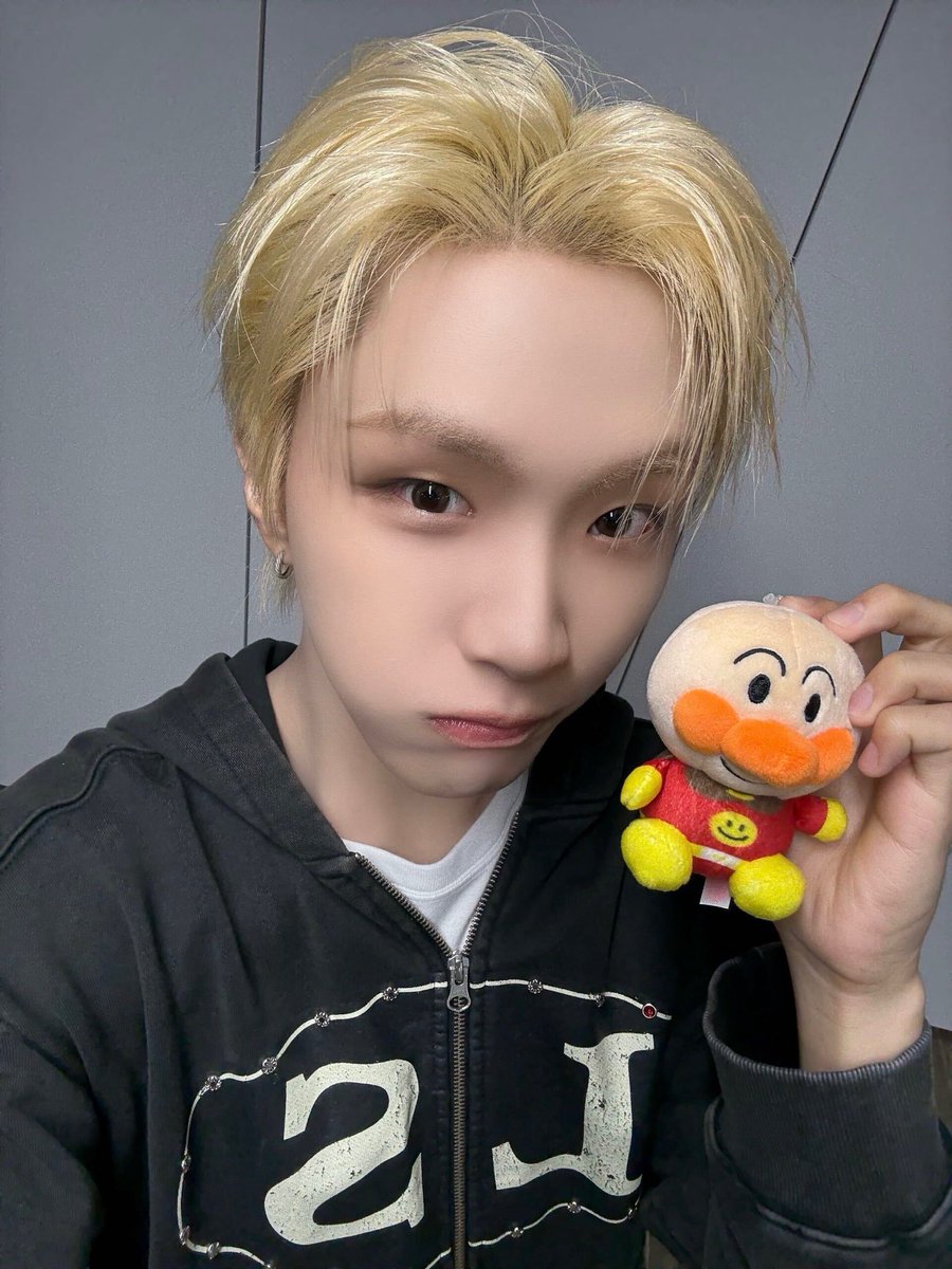 b1ngu0's tweet photo. 운학너무남자임… https://t.co/hoH6KxsEED
