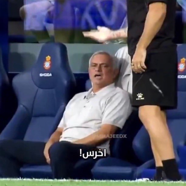 mrgamestake's tweet photo. José Mourinho to an Espanyol assistant:

“SHUT UP!”
“SHUT UP AND GO SIT IN YOUR PLACE.”

@MMajeedX 🤣🤣🤣 https://t.co/oZL1Q5sisA