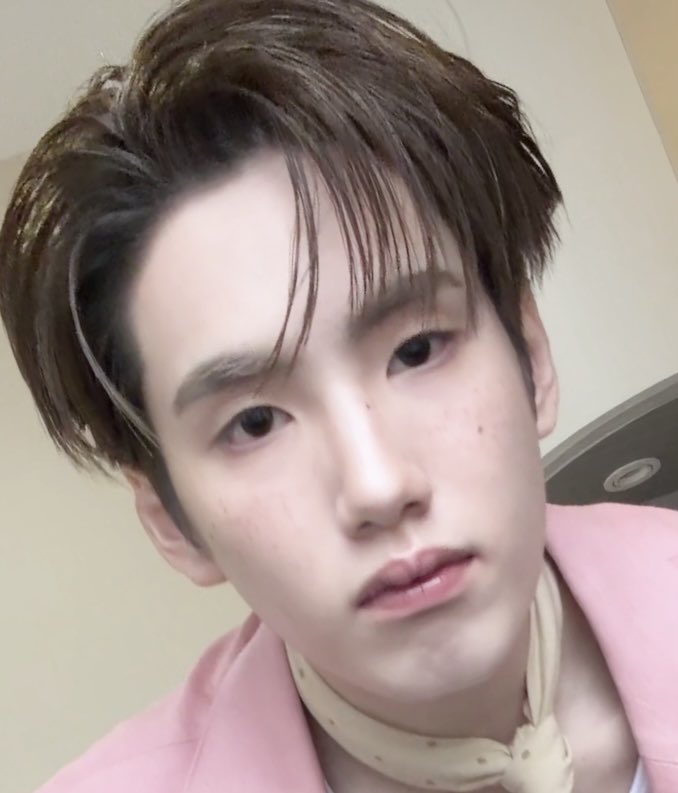 phuisgatekeep's tweet photo. ภุเอาบอลไหมลูก 🥺🫳💓✨
#EVEANDBOYSONGWATxBUS
#EVEANDBOYXSONGWAT #PHUTATCHAI https://t.co/0kBAggcEM7