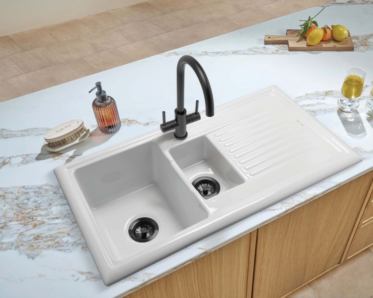 kitchensreview's tweet photo. PRODUCTS: Caple has introduced the Lamar Dual Lever Tap (LAM/MB), a striking new addition to its matt black portfolio.
https://t.co/jTyEzH0BTV
#taps #kitchentaps
@caple https://t.co/tR0yLp0PPJ