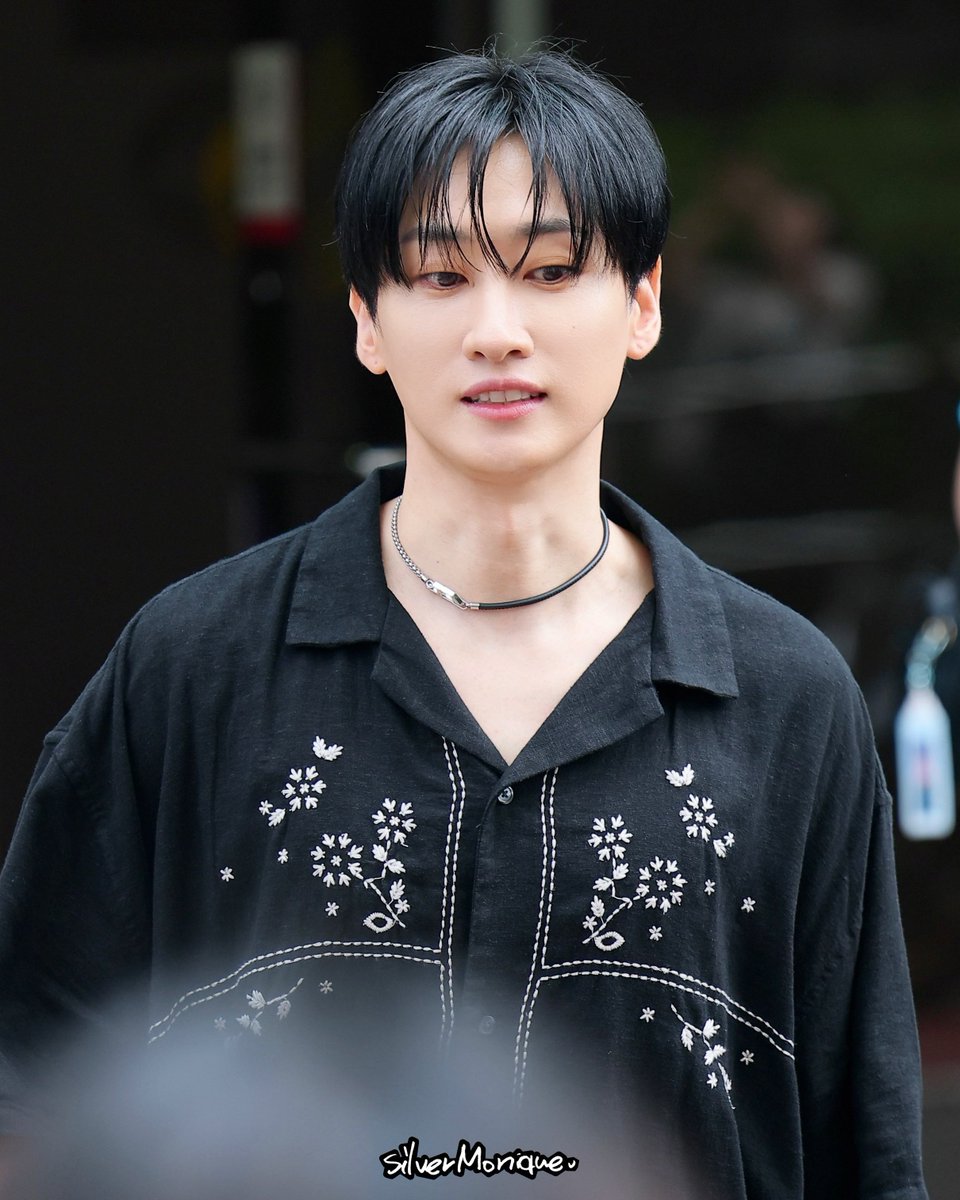 pine_404's tweet photo. 왠지 이날이랑 비슷한 느낌 https://t.co/qzp5gj6eGq