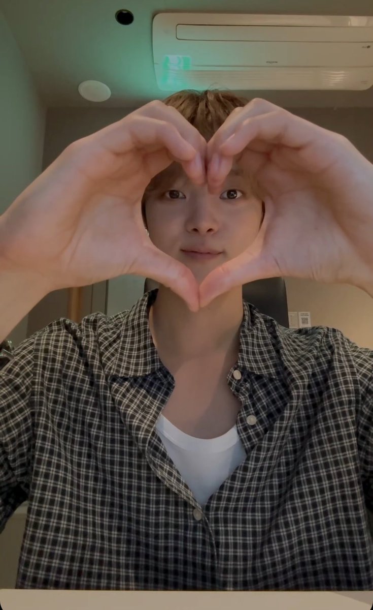 7_08JO's tweet photo. 쭈랑해 https://t.co/XgOTSQoTMx