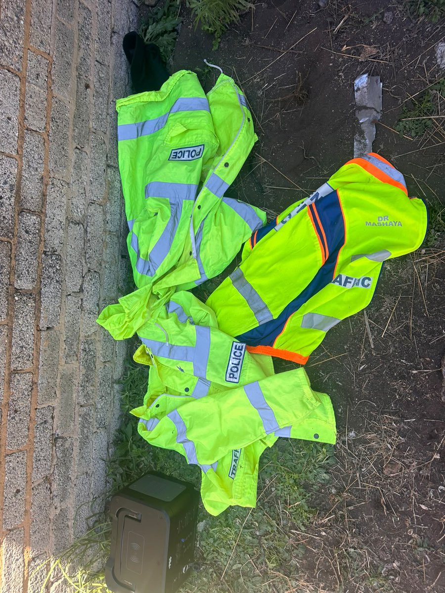 Abramjee's tweet photo. Gauteng police have arrested 17 suspects in an intelligence-led operation in Sedibeng after receiving information about a planned truck hijacking.

Four suspects were wounded when they opened fire on police:

Police recovered one rifle, four pistols, ammunition, a signal jammer, false number plates, five vehicles, police uniforms, a Gauteng Traffic Police uniform and blue lights.

Investigators believe the group was preparing to hijack a truck carrying electronics. Two vehicles, a Toyota GD-6 and Toyota Quantum were fitted with false plates and blue lights, while the jammer was found in the Quantum.

The suspects face charges including attempted murder, possession of illegal firearms and ammunition, impersonating police, possession of a signal jammer, conspiracy to hijack a truck and possession of police uniforms and blue lights.