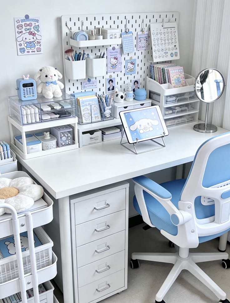 bluenoirain's tweet photo. things to buy for your desk setup

a thread https://t.co/oeneM0NfAo