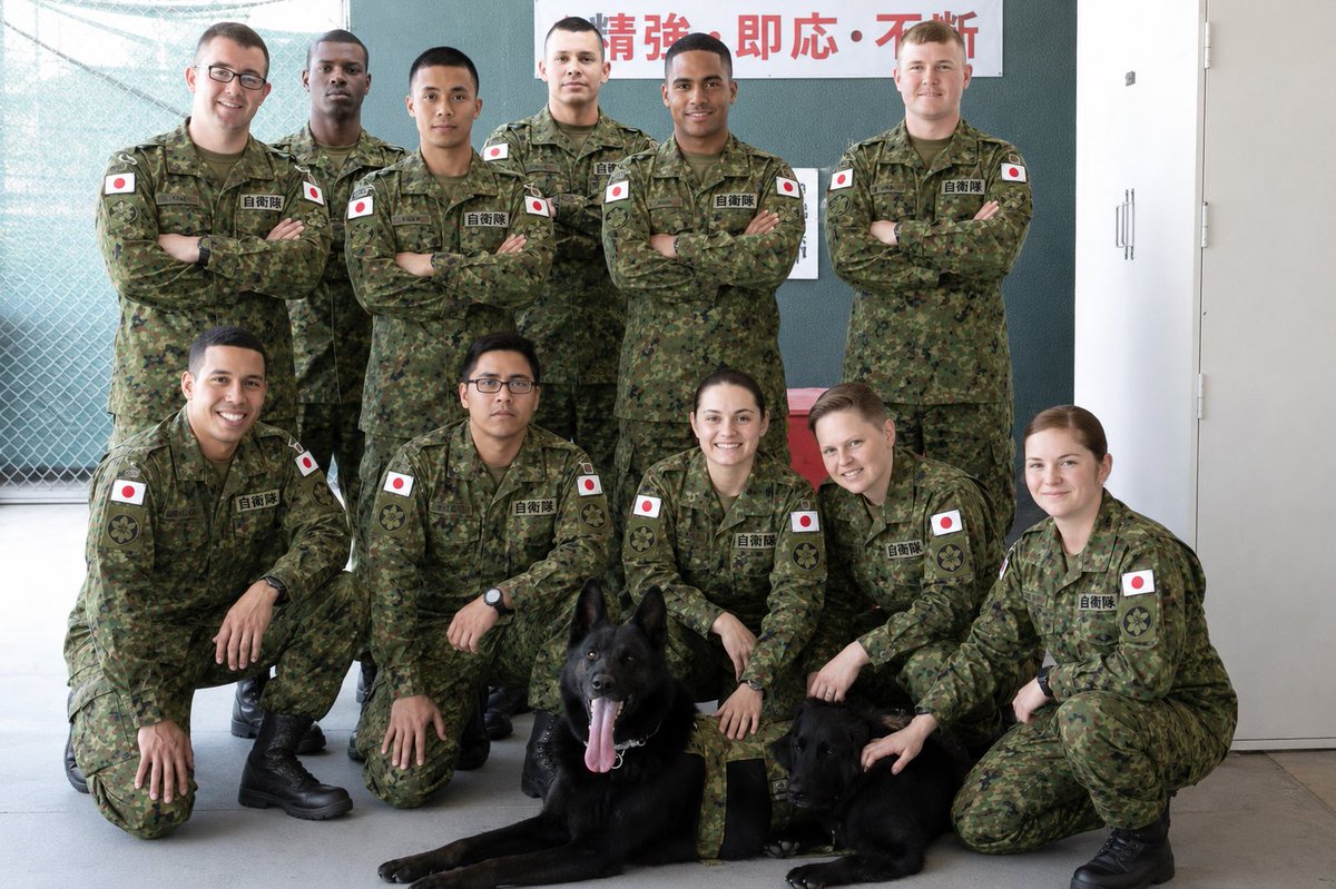 hikaruganji's tweet photo. 20年後の日本の自衛隊の人々。 https://t.co/q2je6oYcdz
