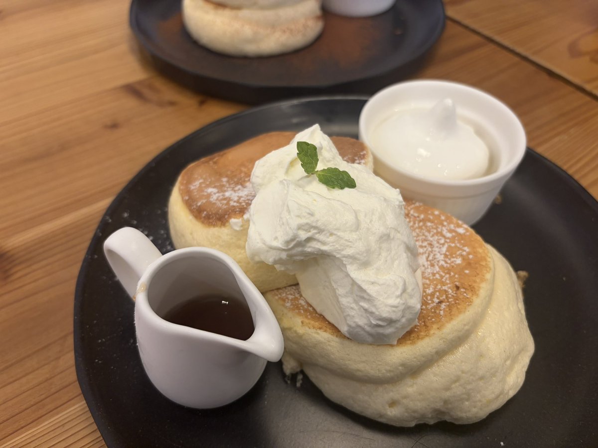 jottan0919's tweet photo. 最近こーゆうパンケーキにハマってる🥞 https://t.co/cEOxigj5Fl
